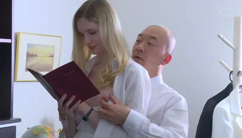 Vợ chấp nhận làm gấu cho đối tác của anh xã để trả nợ